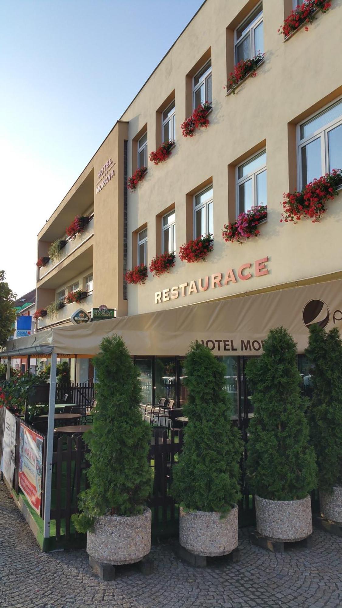 Hotel Morava Jevíčko エクステリア 写真